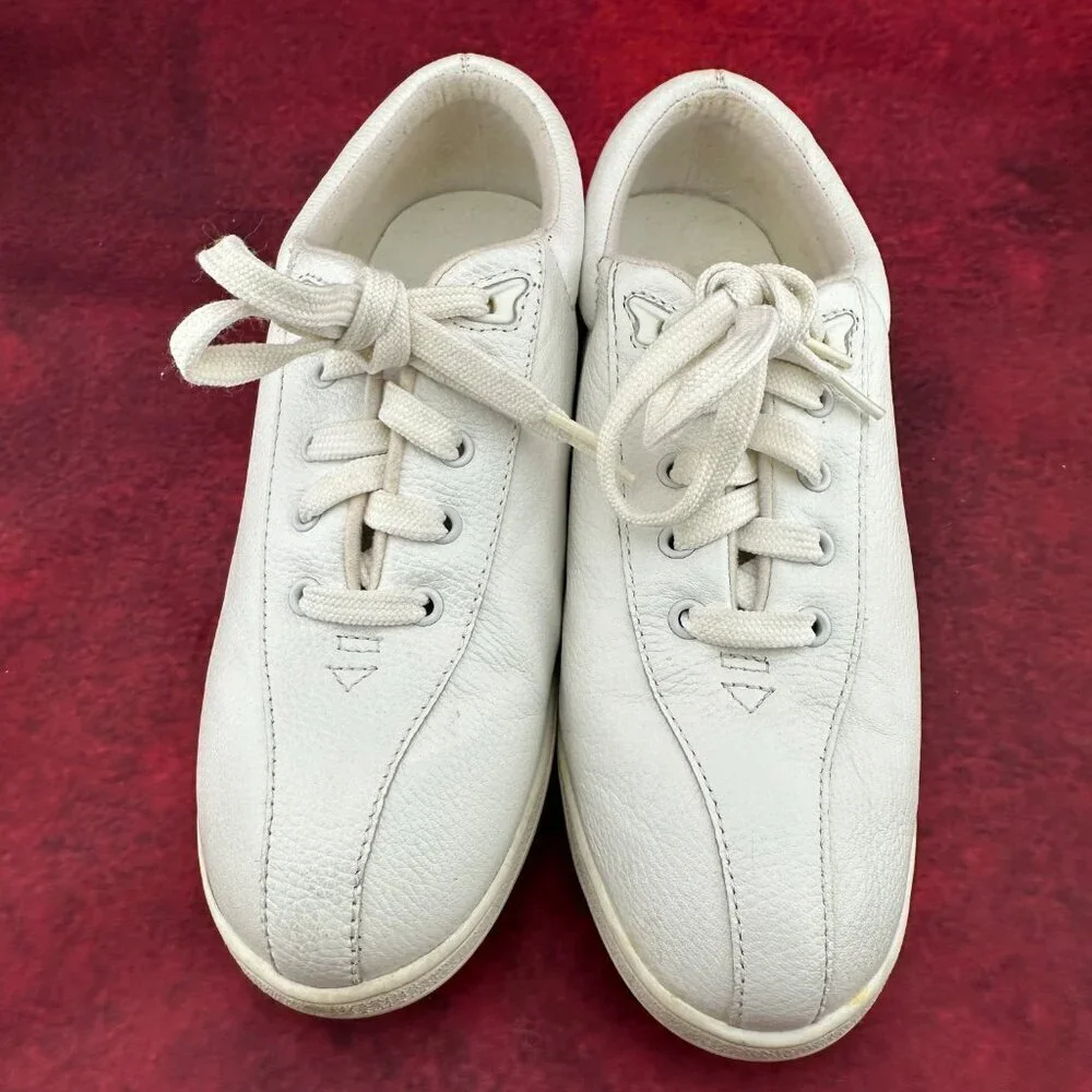 I LOVE COMFORT WOMEN'S WHITE SNEAKERS FOR WALK/NURSE LEATHER SIZE 8.5M